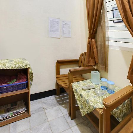 Lite Rooms Bogor Guest House Extérieur photo